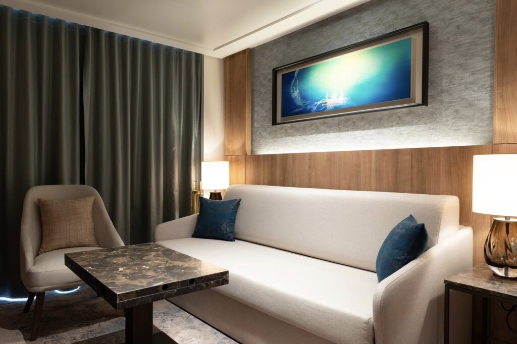 素材：絵絹100%（苅周株式会社） 制作：美濃友禅／染色家 河村尚江（岐阜県）